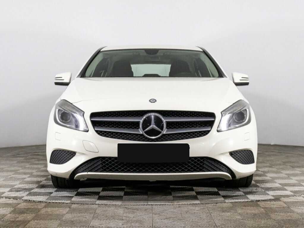 Купить Mercedes-Benz A-Класс 180, 2015, 176 482 км, фото №2