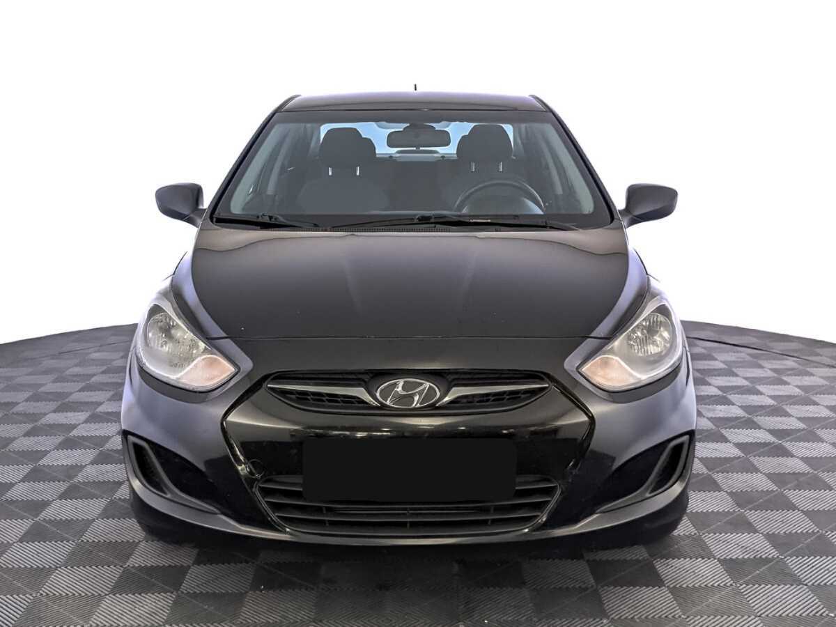 Купить Hyundai Solaris, 2013, 140 747 км, фото №2