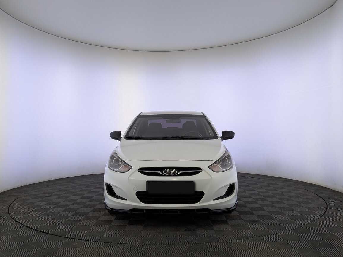 Купить Hyundai Solaris, 2013, 201 000 км, фото №2