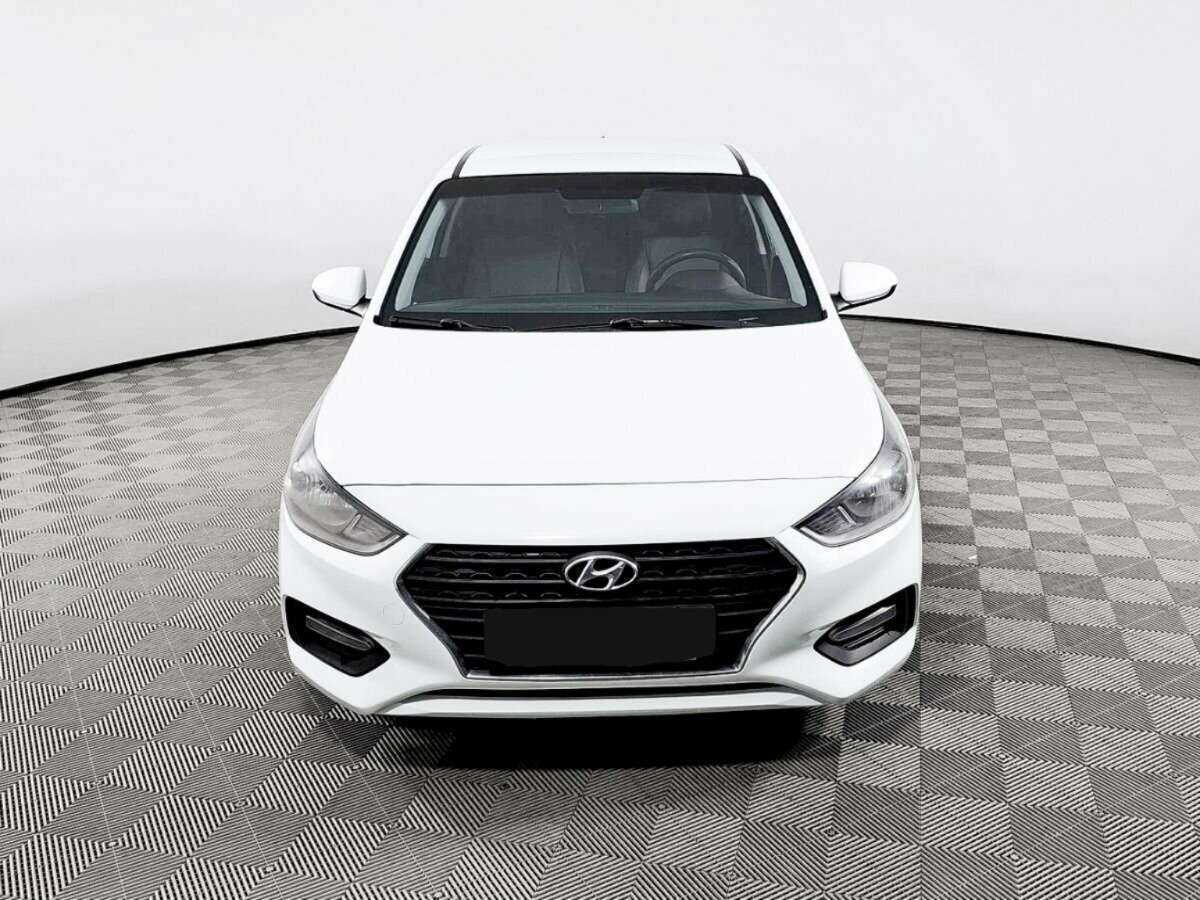 Купить Hyundai Solaris, 2017, 135 403 км, фото №2