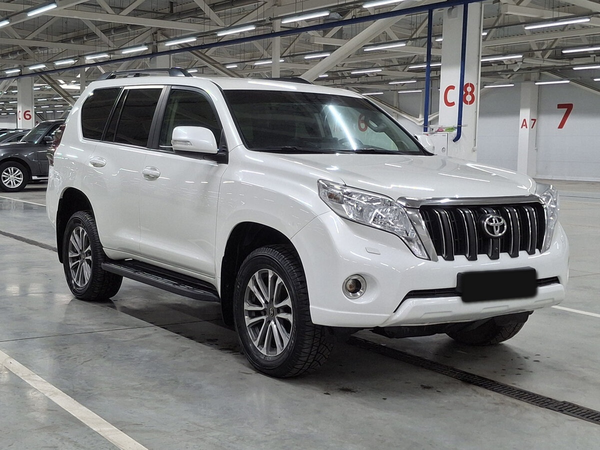 Купить Toyota Land Cruiser Prado 150 Series Рестайлинг 1, 2014, 215 161 км, фото №3