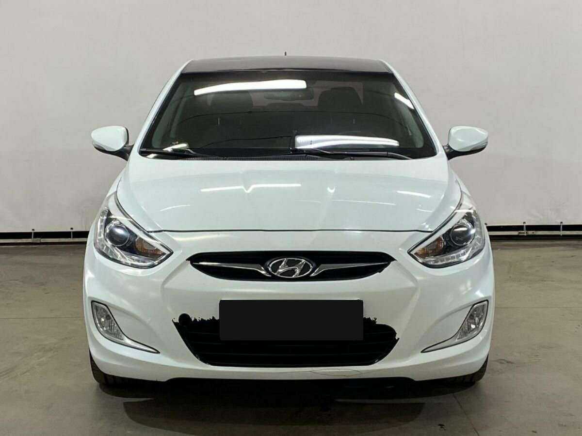 Купить Hyundai Solaris, 2013, 176 504 км, фото №2