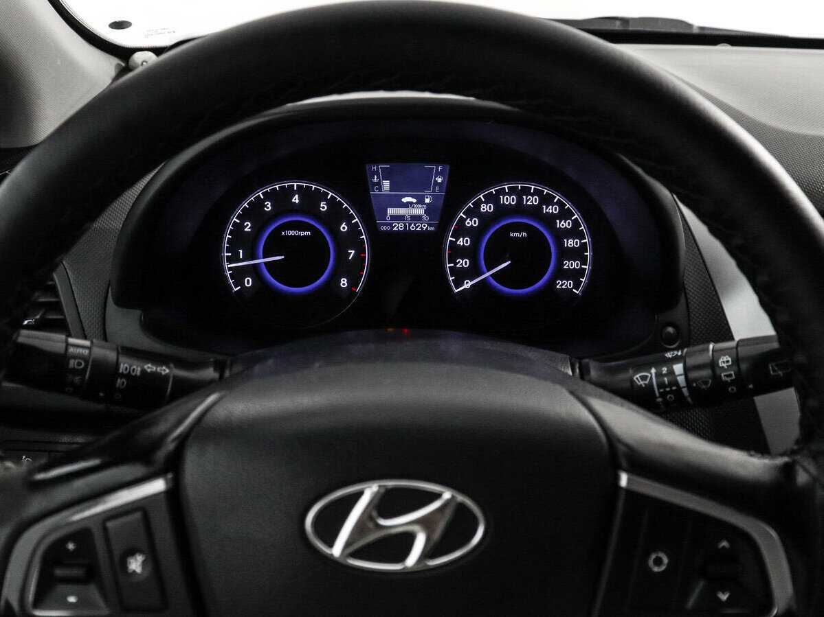 Купить Hyundai Solaris, 2013, 281 500 км, фото №16