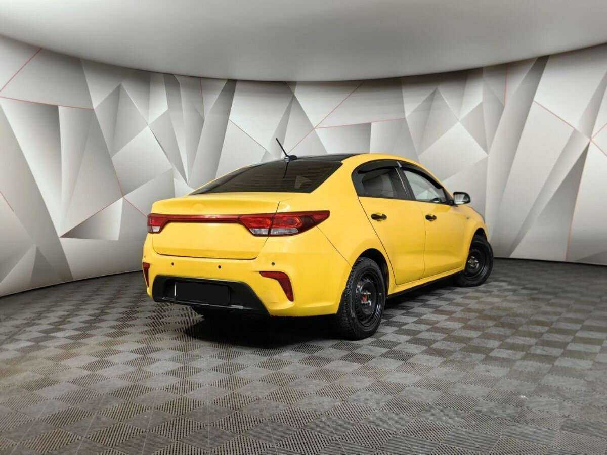 Купить Kia Rio, 2017, 239 531 км, фото №2