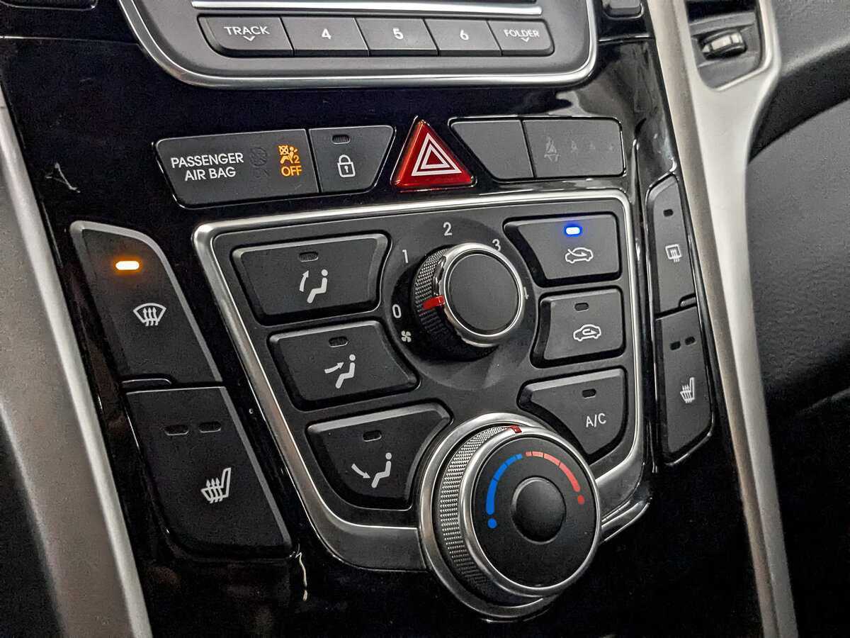 Купить Hyundai i30, 2015, 65 329 км, фото №21