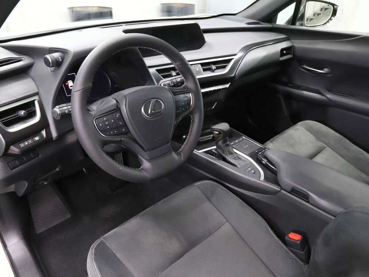 Купить Lexus UX 200, 2019, 70 000 км, фото №7