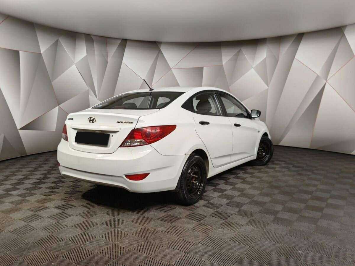 Купить Hyundai Solaris, 2013, 200 731 км, фото №2