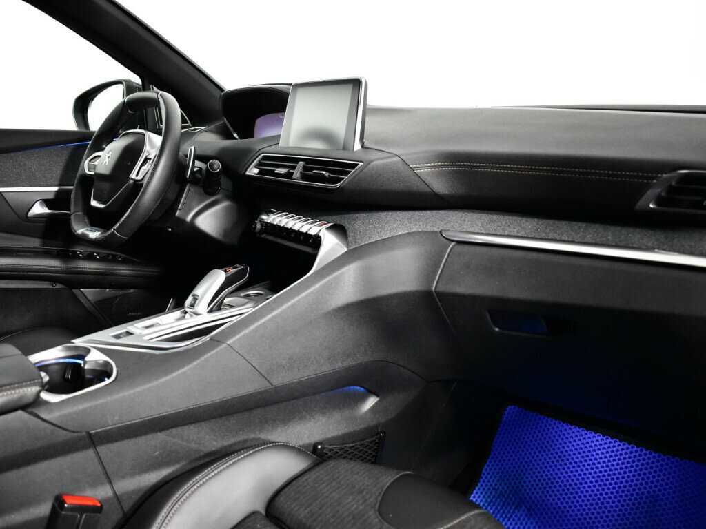 Купить Peugeot 3008, 2017, 87 839 км, фото №9