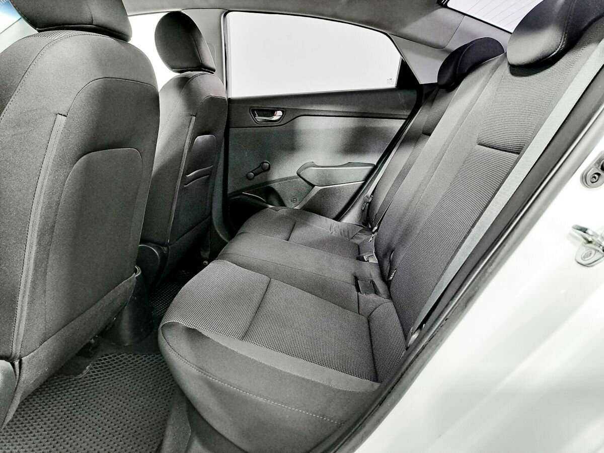 Купить Hyundai Solaris, 2017, 135 403 км, фото №10