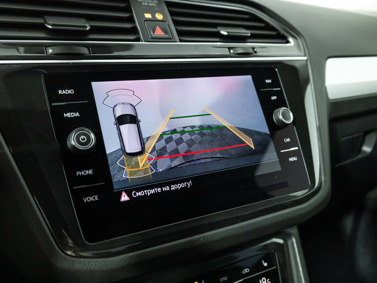 Купить Volkswagen Tiguan II Рестайлинг, 2022, 49 159 км, фото №14