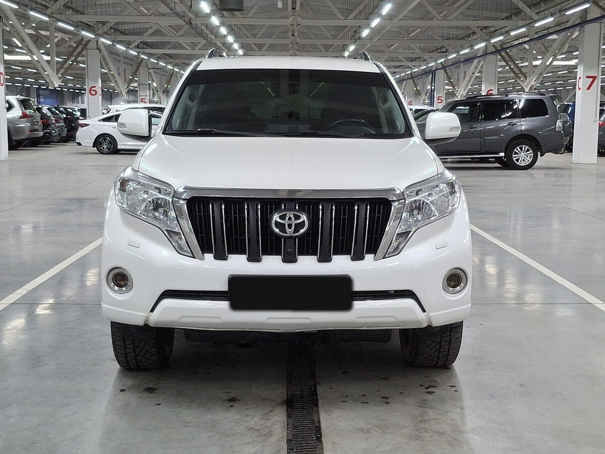 Купить Toyota Land Cruiser Prado 150 Series Рестайлинг 1, 2014, 215 161 км, фото №2