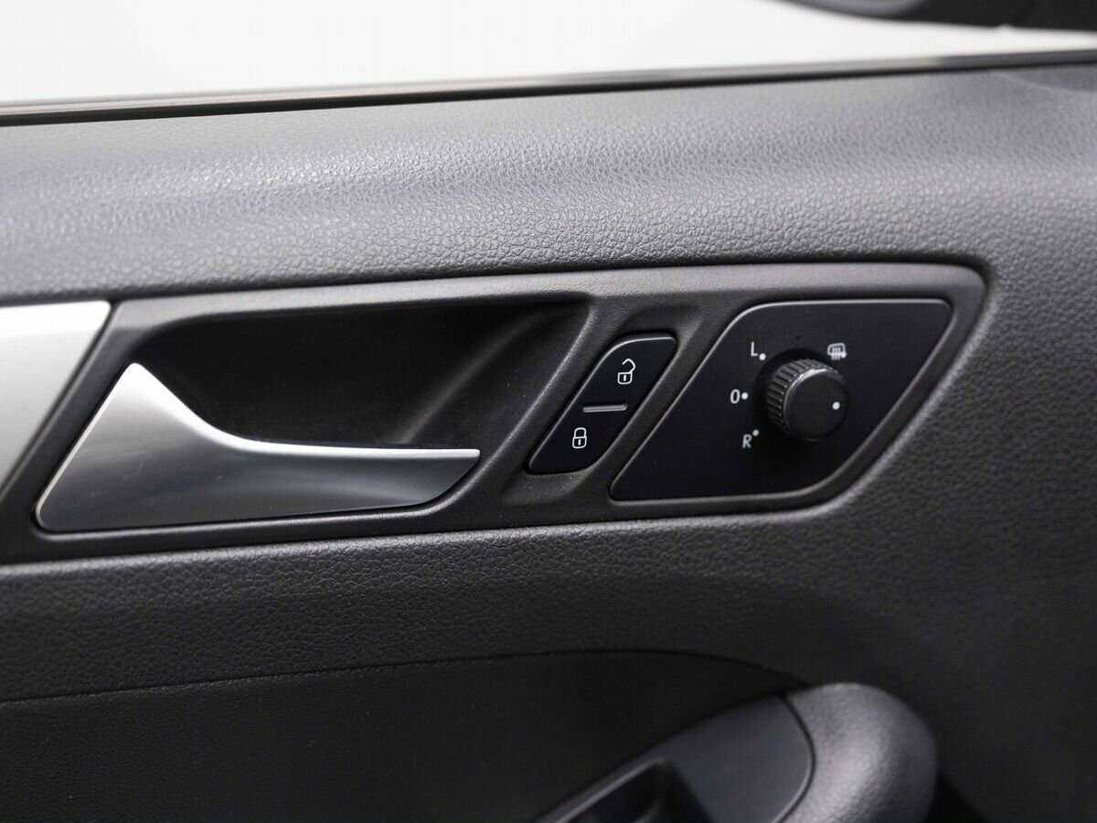 Купить Volkswagen Jetta, 2012, 228 632 км, фото №14