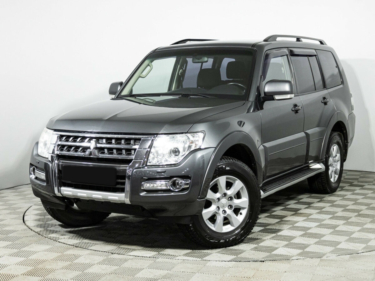 Купить Mitsubishi Pajero IV Рестайлинг 2, 2015, 130 585 км, фото №1