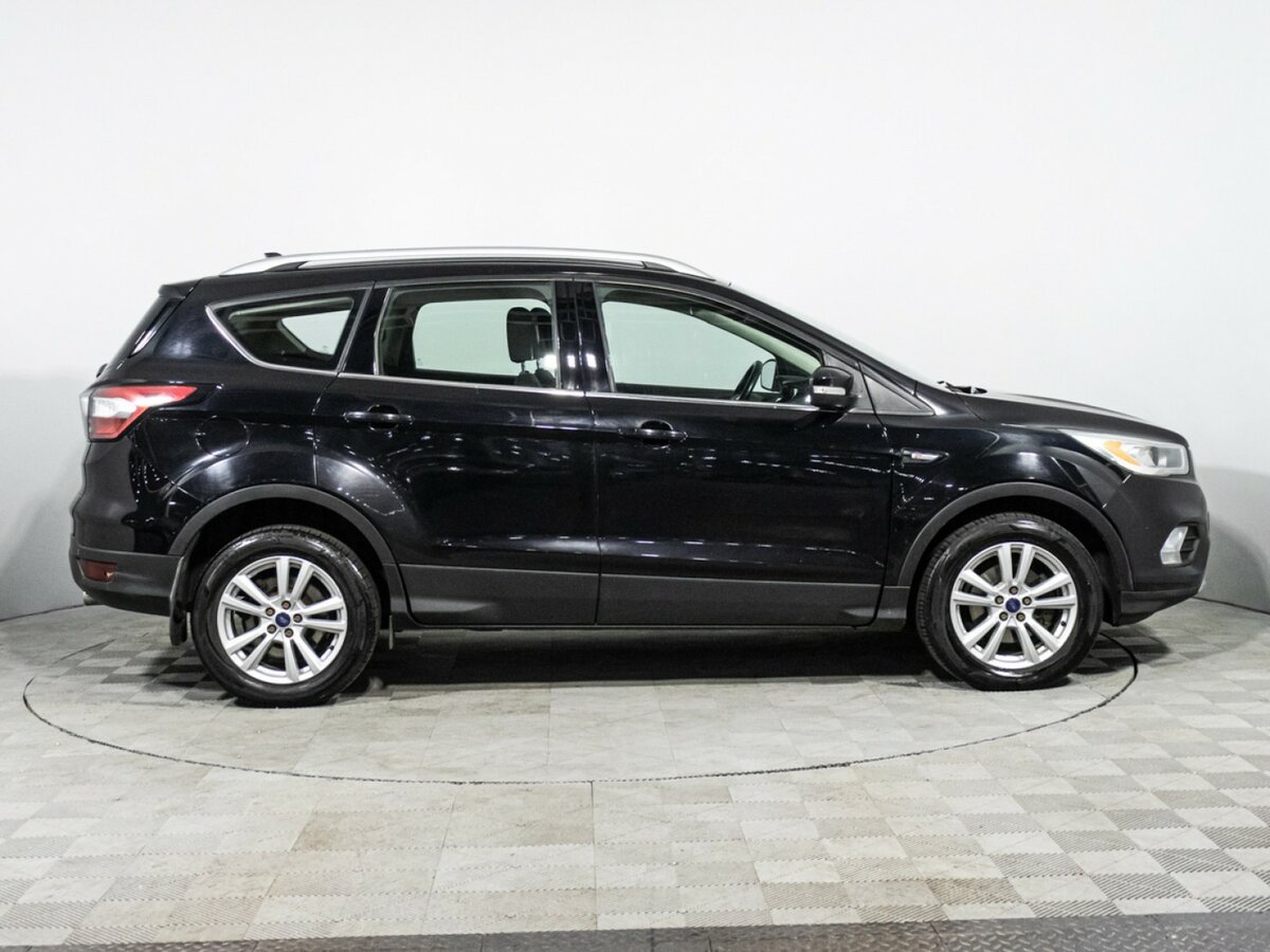 Купить Ford Kuga II Рестайлинг, 2017, 193 000 км, фото №4