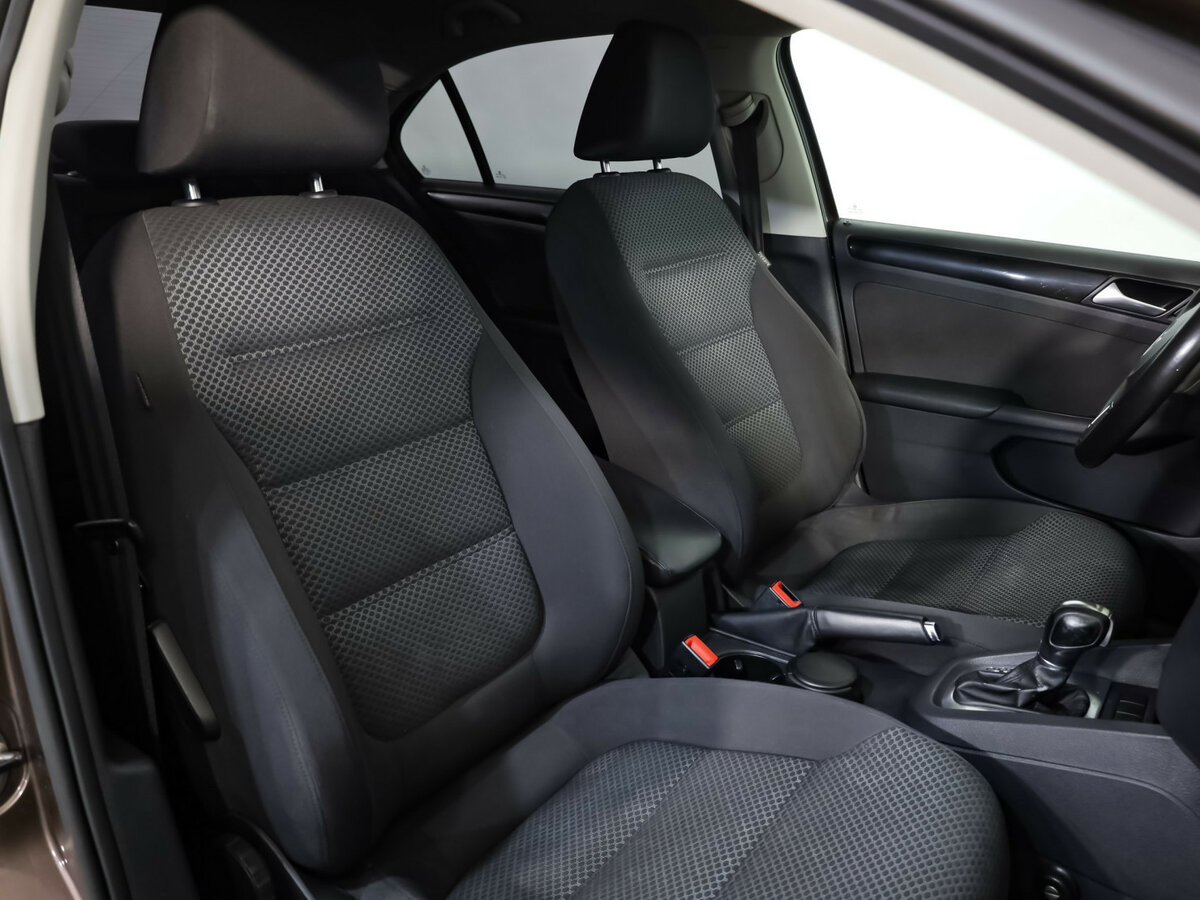 Купить Volkswagen Jetta VI, 2014, 259 874 км, фото №17