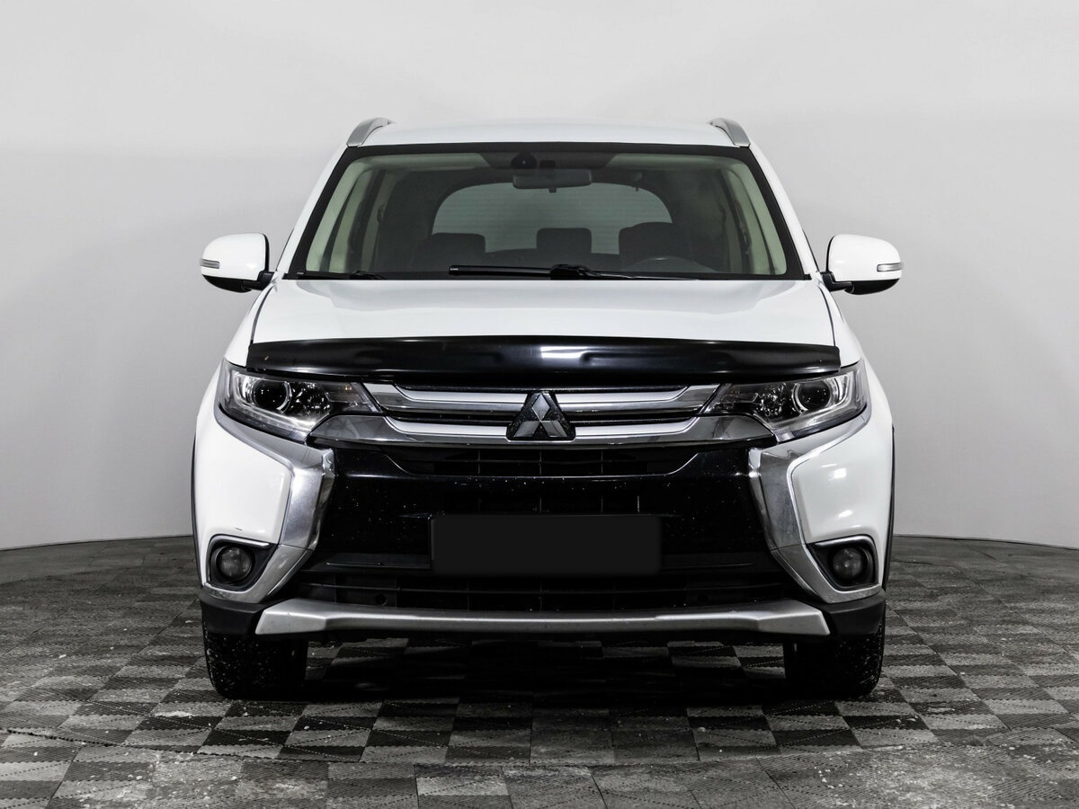 Купить Mitsubishi Outlander III Рестайлинг 2, 2017, 182 145 км, фото №2